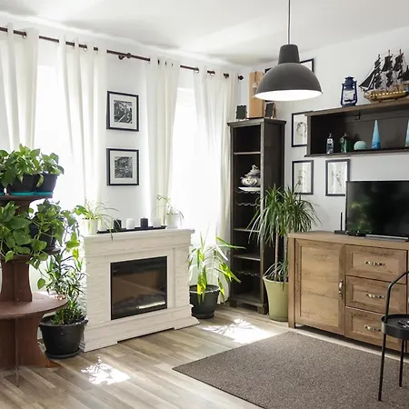 Rustic Interior In A Modern 2-bedroom Warna